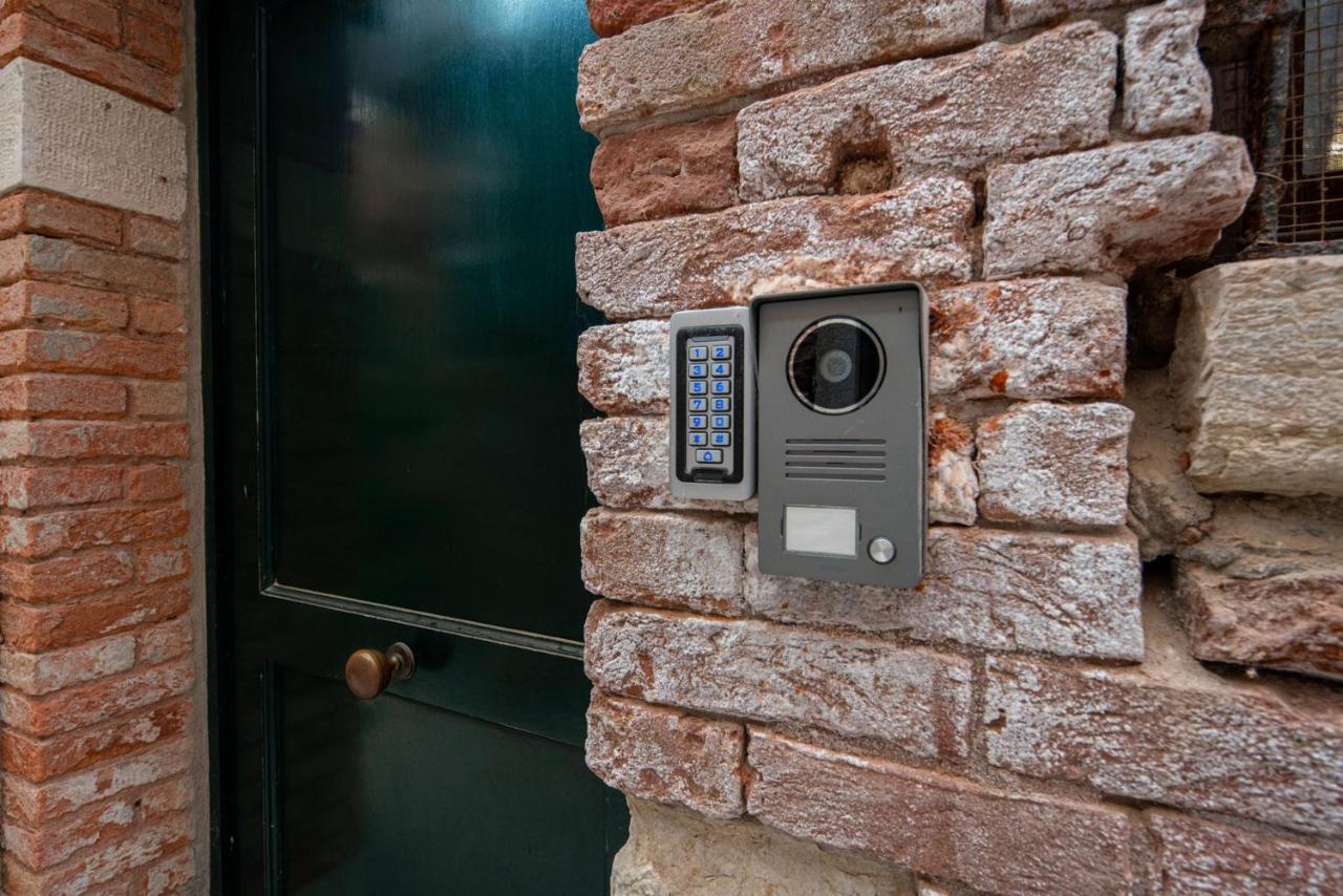 Suite Rava - San Marco With Pool Venice Exterior photo